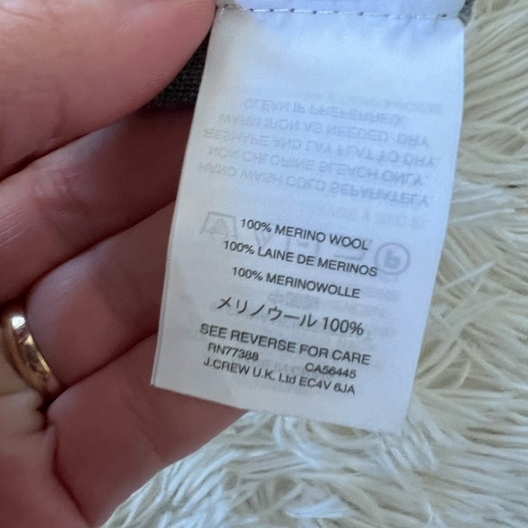 J. Crew 100% Merino Wool Crewnecklace w/ ruffle sleeve - Size L - Picture 6 of 7